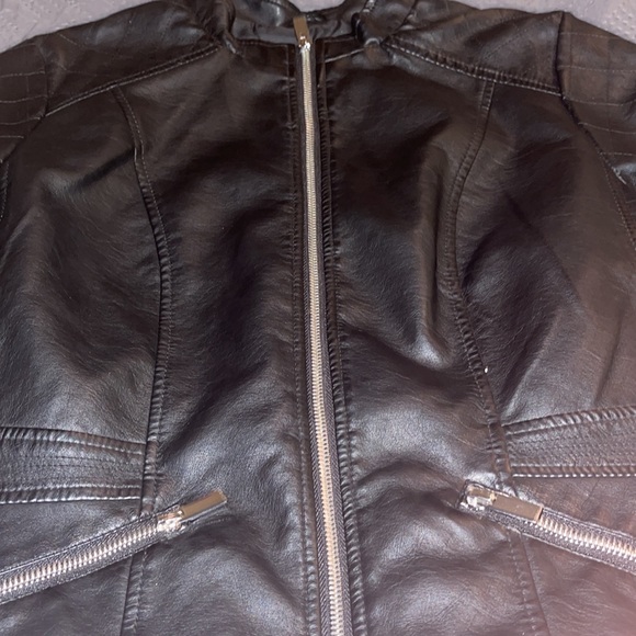 Black moto jacket - Picture 2 of 5